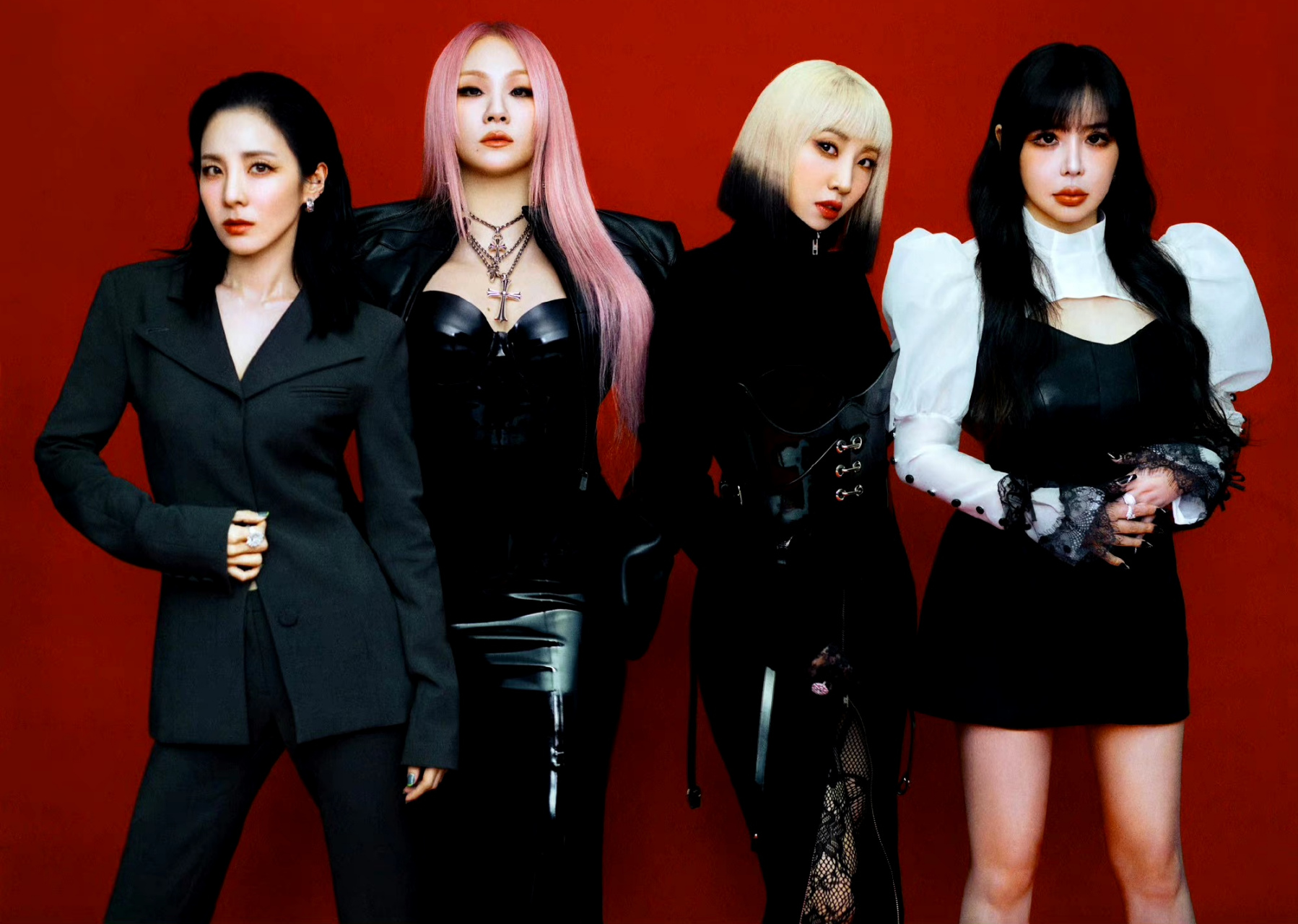 爷青回,没想要有生之年还能等到姐姐们的合照!#2ne1合体