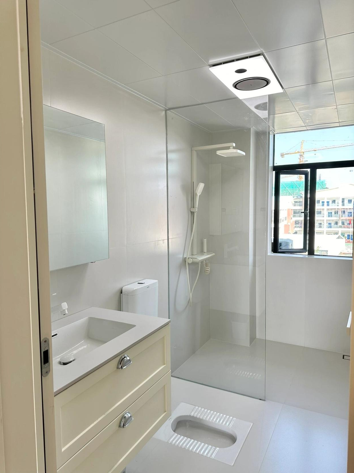 这简直是我见过的最简洁,最清新的卫生间了!