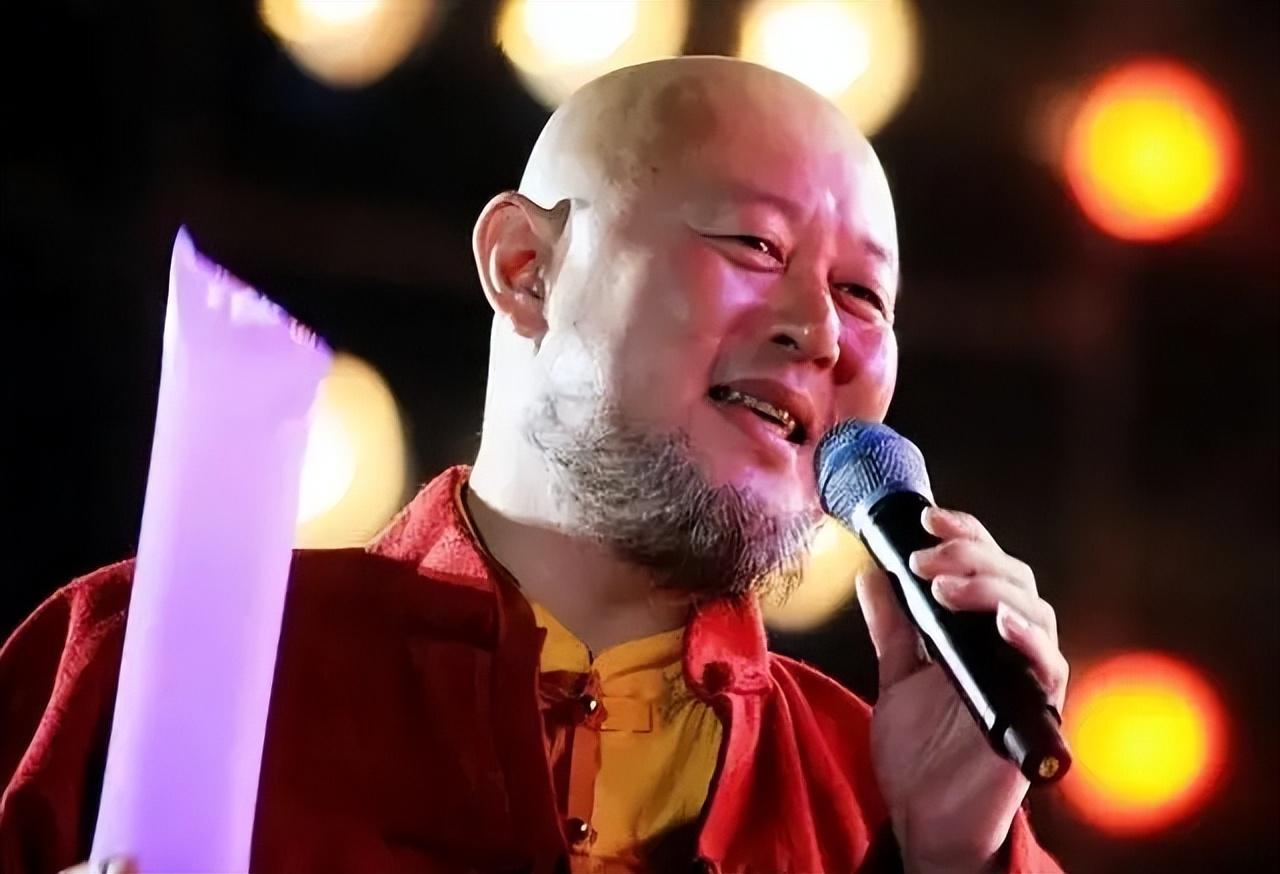 回顾歌手火风:收养烈士遗孤,两任妻子亲如姐妹,今选择皈依佛门