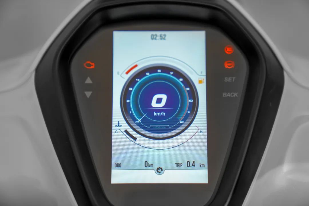 北京摩展i突破传统复古,13980元—无极发布sr150c pro