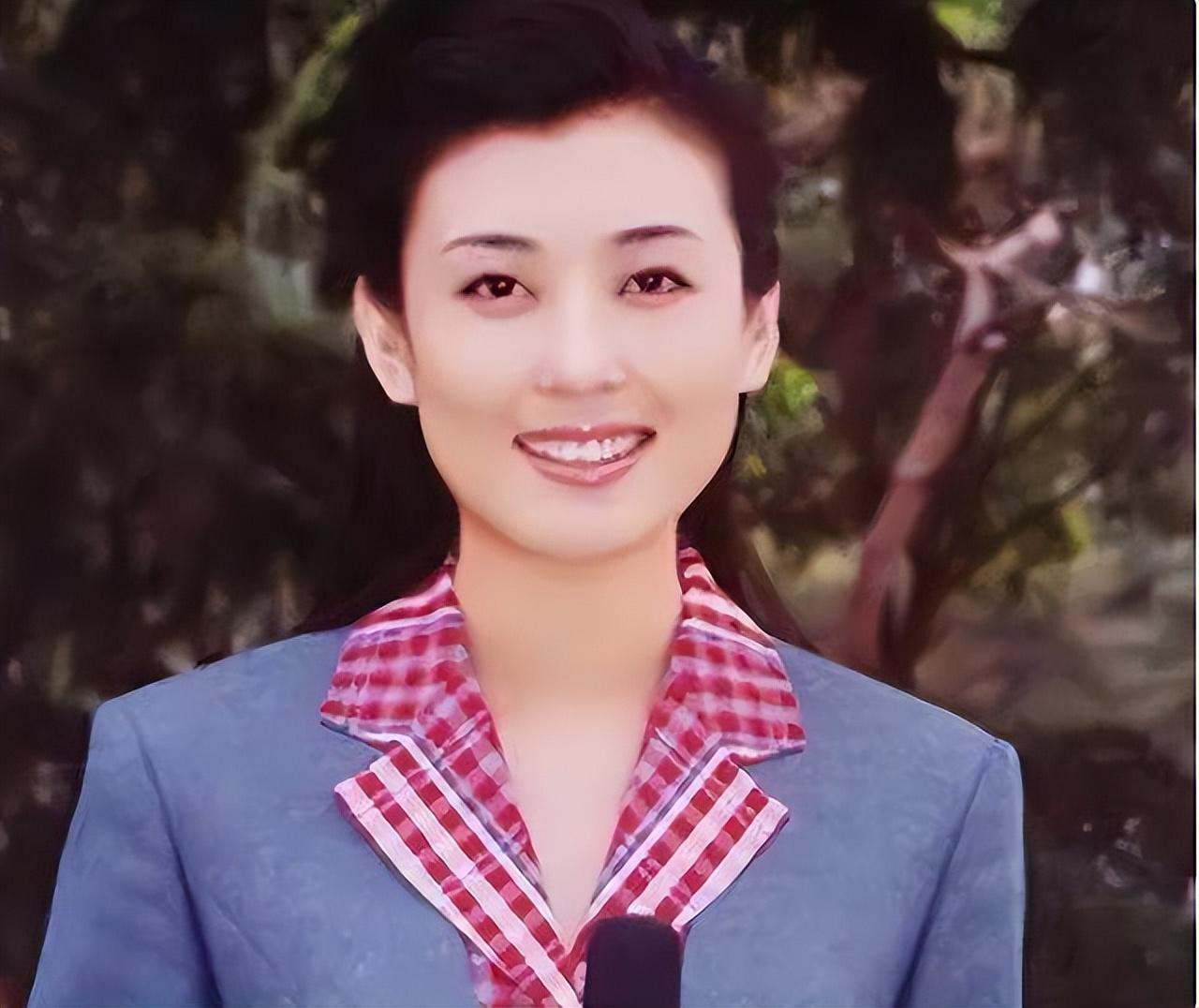 回顾李红:14岁辍学,18岁逃婚,从农村妹到央视一姐,背后有辛酸