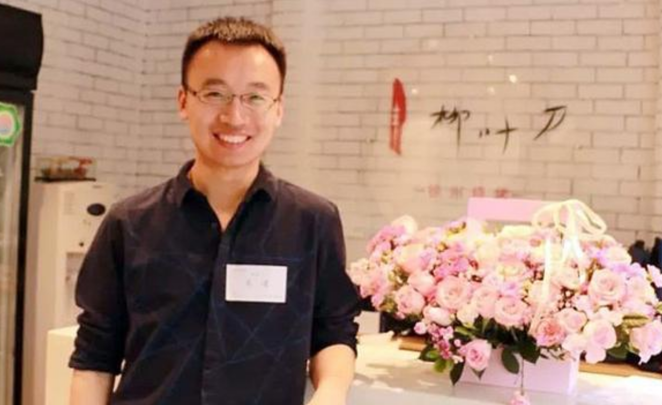 回顾清华北大医生开烧烤店,顾客边吃饭边挂号看病,烧烤店成医院