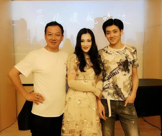 回顾林芳兵:靠"杨贵妃"走红因太美遭算计,退圈与丈夫恩爱30年