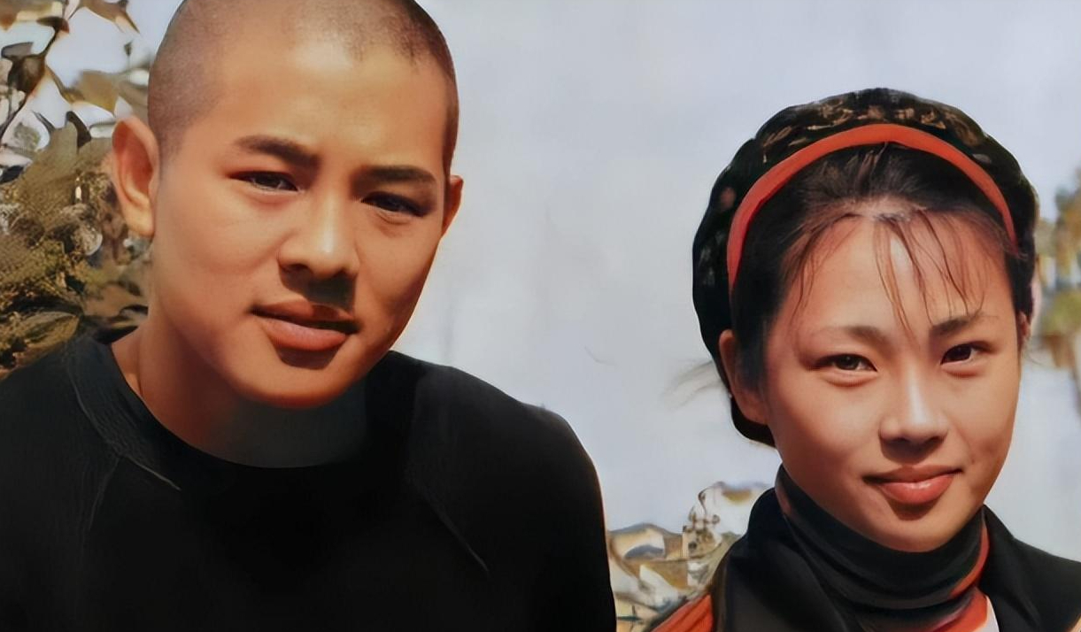 回顾李连杰的女儿李思:在父母离婚的阴影里长大,35岁仍未婚