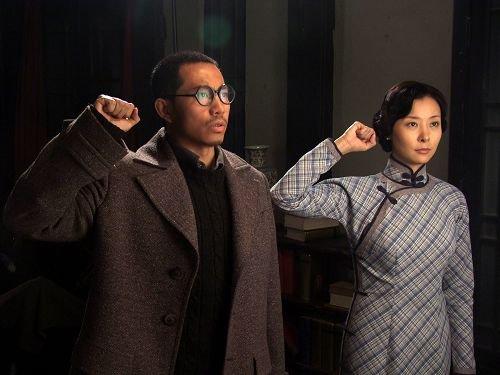 也因此在演艺圈打开了更多的戏路,导演也发现了,让他出演正剧似乎是个