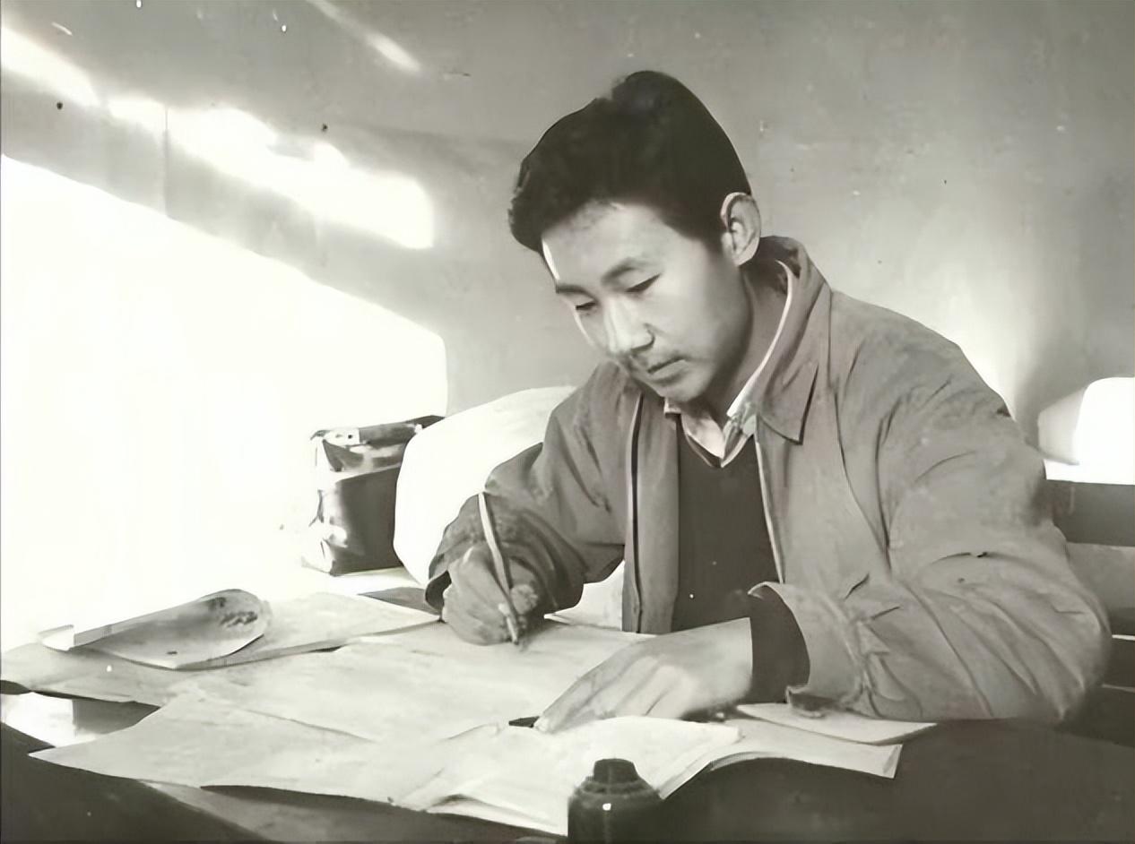 回顾腾格尔:喝酒喝到家财散尽,妻离女逝,如今的他过得怎么样?