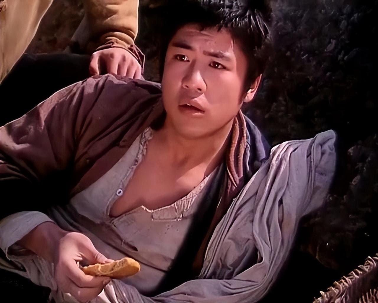 看了这部电影之后,许多人纷纷泪目,张潮也再次通过"小豹子"一角大火!