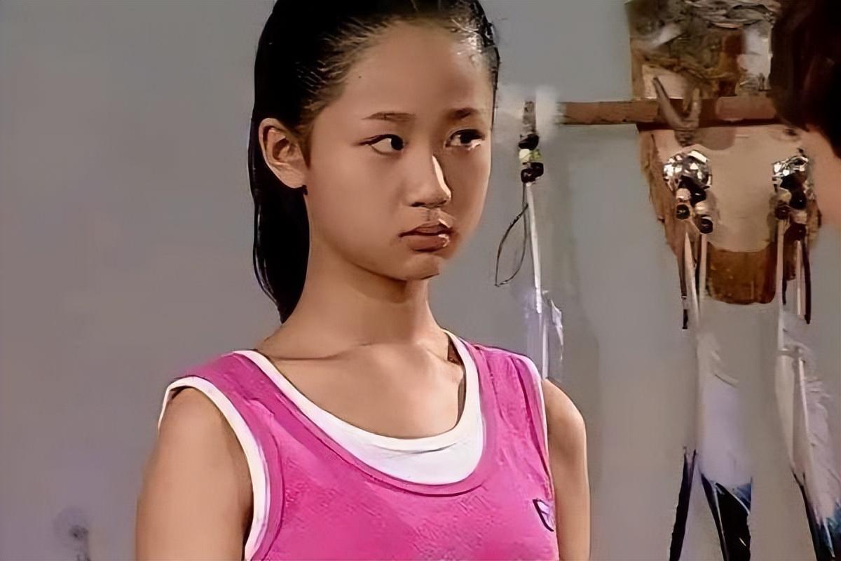 2008年在奥运会上假唱,被母亲当成摇钱树的林妙可,如今怎么样了