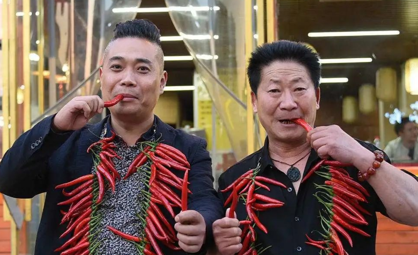 回顾"辣王"李永志:每天5斤辣椒配白酒,破世界纪录,下场让人同情
