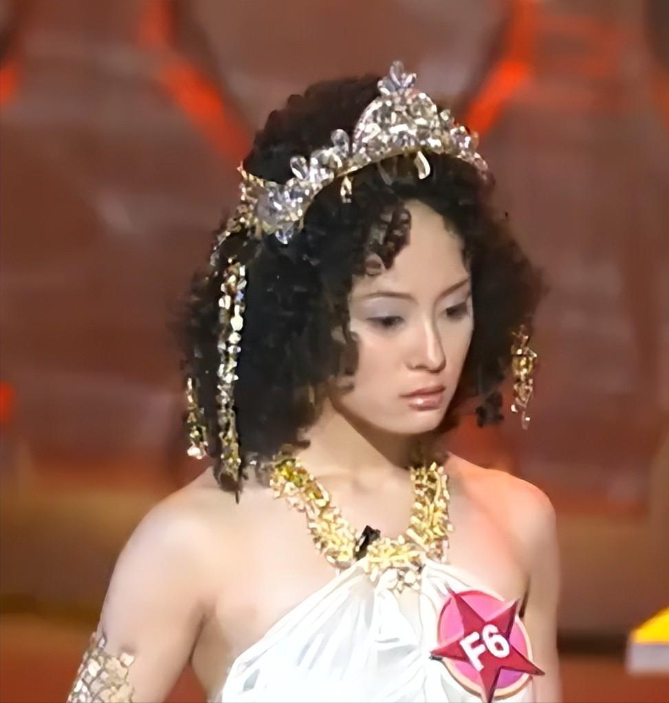 孙俪早期选秀视频被扒:19岁眼里有光,临场反应能力强,落落大方