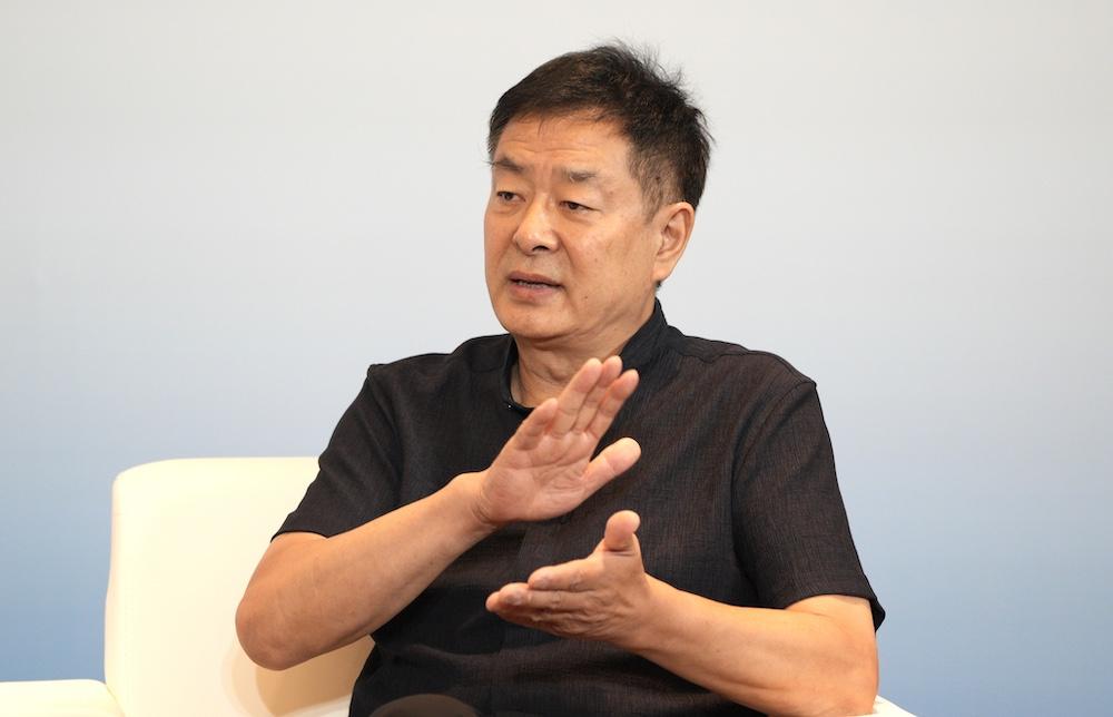 回顾濮存昕:父亲弟弟离世,母亲常年患病,没人照顾她我不敢老去