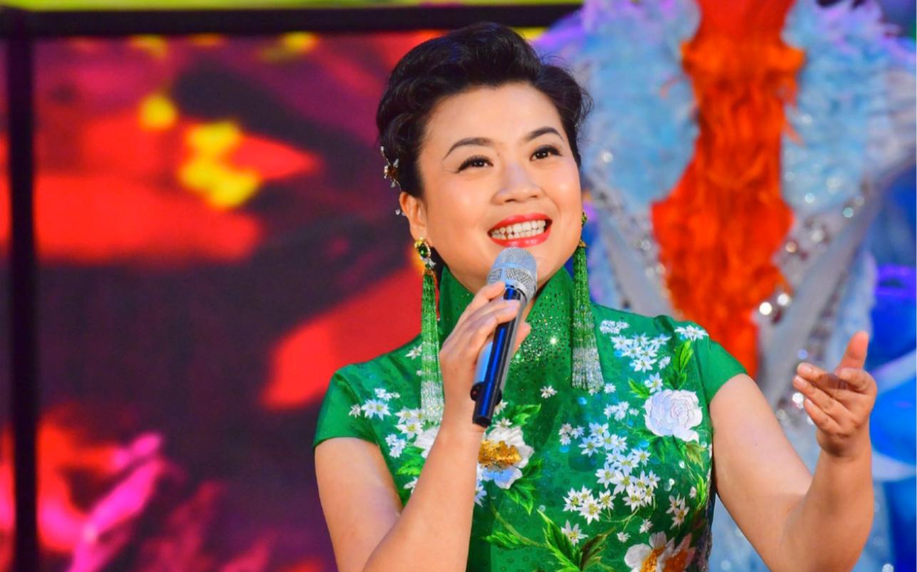 回顾张也:54岁单身无儿无女,却有一位男闺蜜,如今怎么