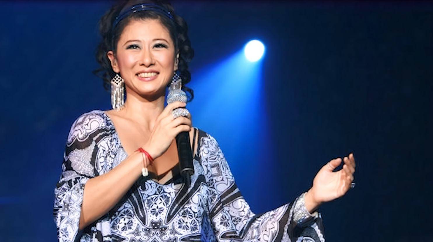 还曾经一年之内举办了11场演唱会