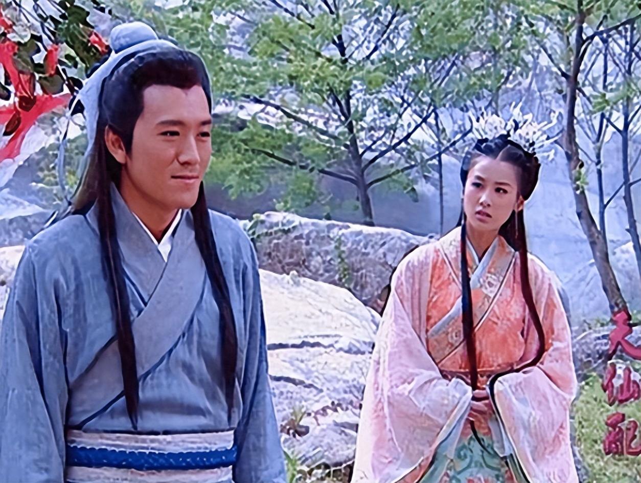 回顾黄圣依:藏了8年才公开身份,从星女郎到豪门富太的人生轨迹