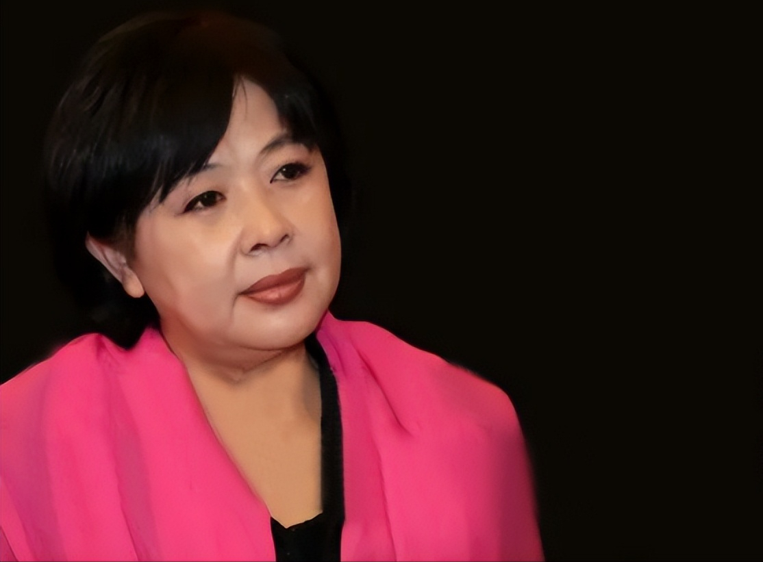回顾央视著名主持人刘璐:嫁中国台湾丈夫,退休后生活怎样?