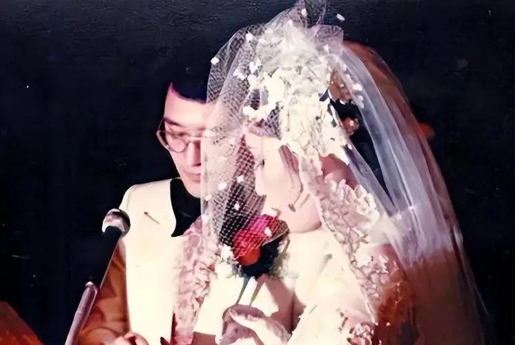 回顾奚秀兰:《阿里山的姑娘》走红嫁豪门遭驱逐,今生活让人羡慕