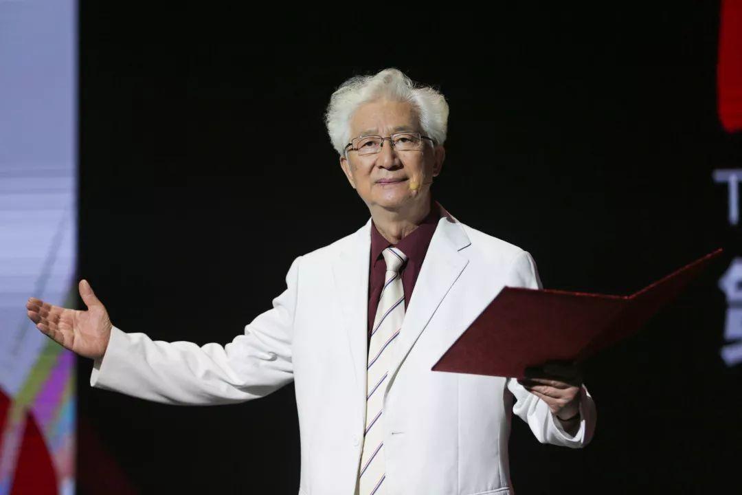 回顾央视著名主持人陈铎:相亲相来好姻缘,官司败诉伤了他的心