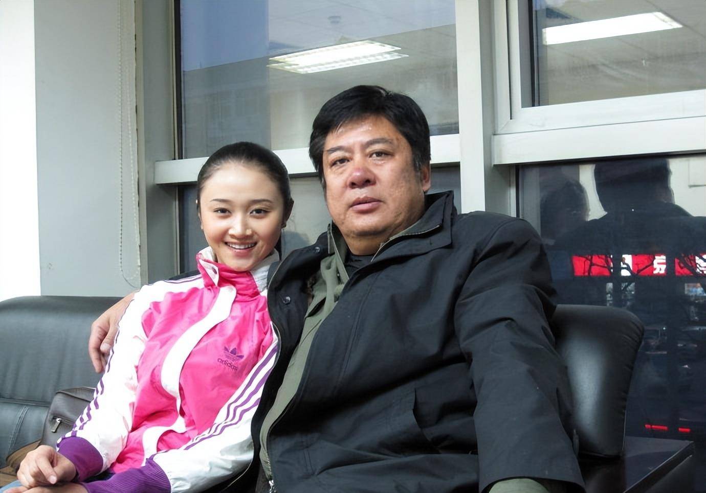 回顾80年代张潮:再婚后62岁再做父亲,大女儿现在也是知名演员