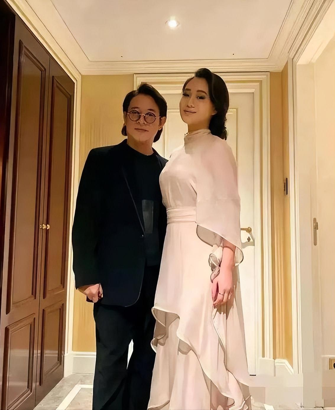 回顾李连杰的女儿李思:在父母离婚的阴影里长大,35岁仍未婚