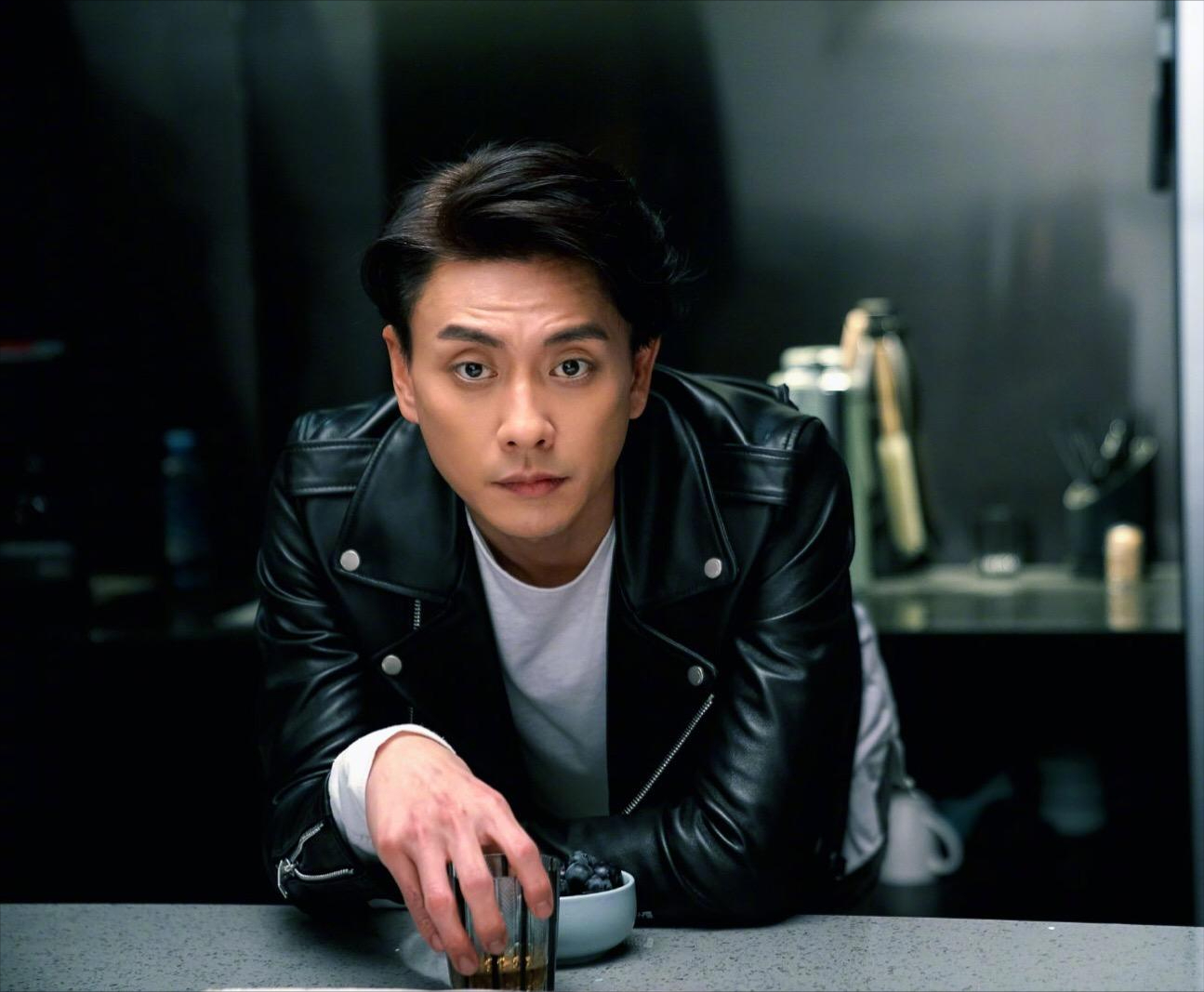 回顾:同居八年都不愿娶胡杏儿,失去才后悔,黄宗泽的深情比草贱