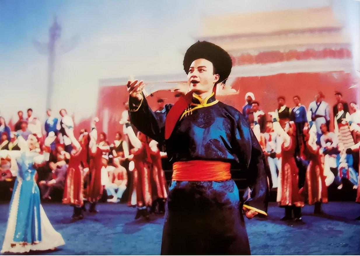 回顾胡松华:60年婚姻催人泪下,老伴离世后,他的晚年生活怎样?