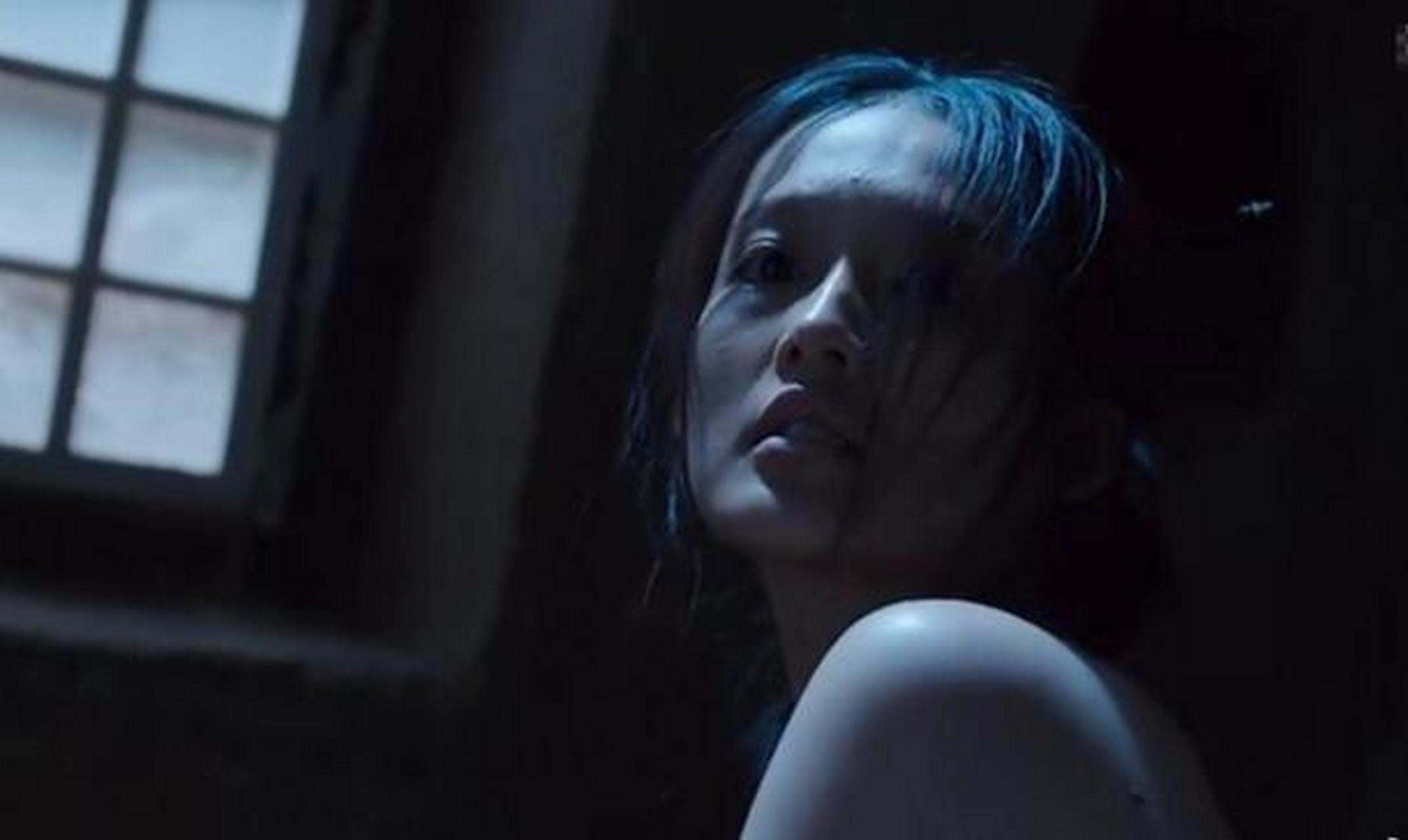 李沁曾透露:演白鹿原时,有一段往鹿子霖脸上小便的戏份,她十分紧张
