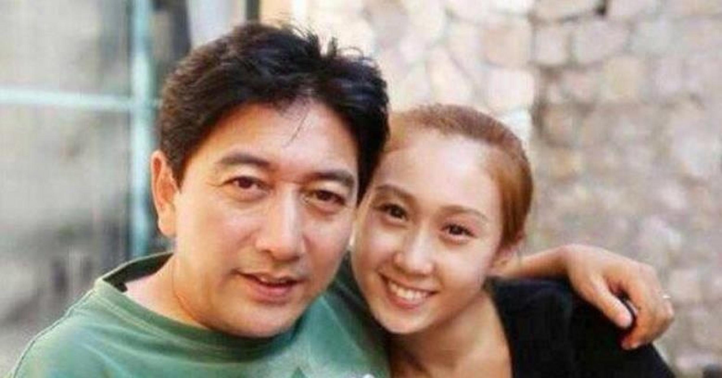 水均益老婆照片图片