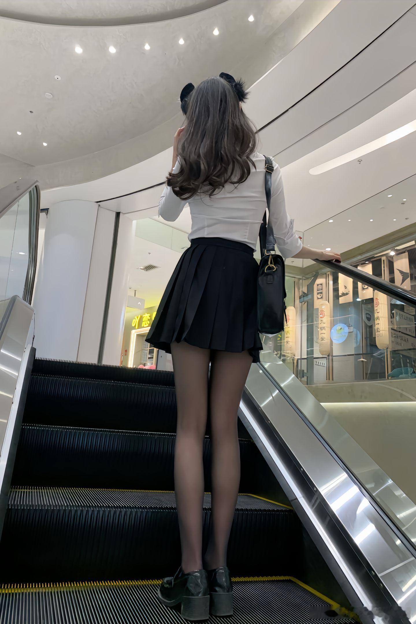 小姐姐得jk背影杀