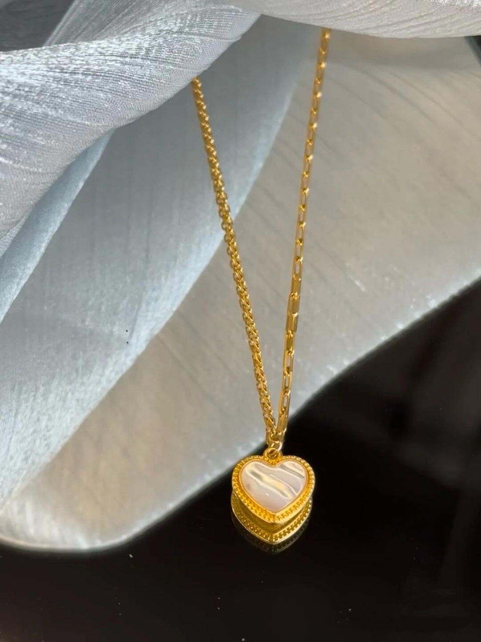 周大福流金岁月心形项链,真的是绝美呀