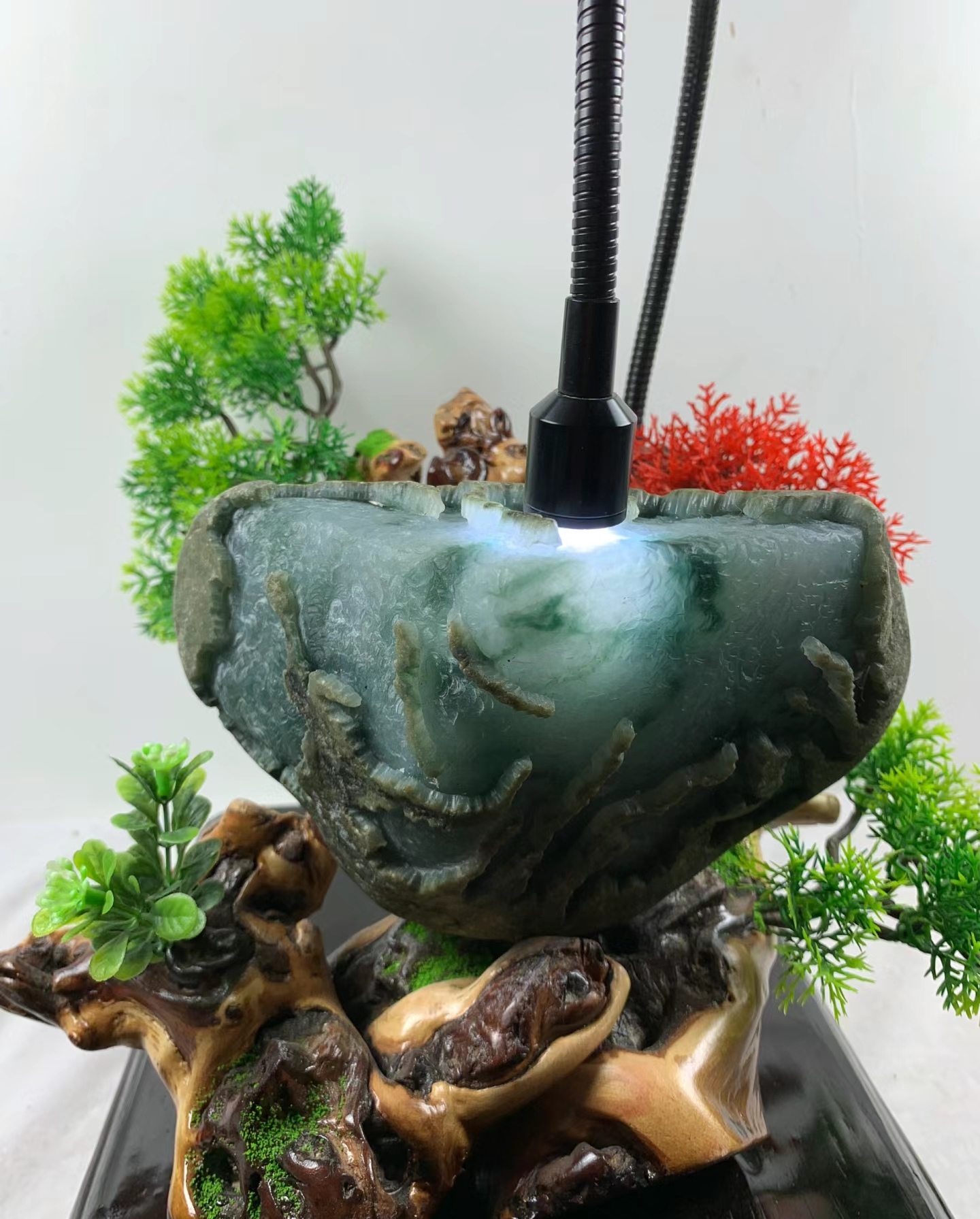 点击头像看直播# 今天来给大家分享一下冰飘花花的翡翠原石!