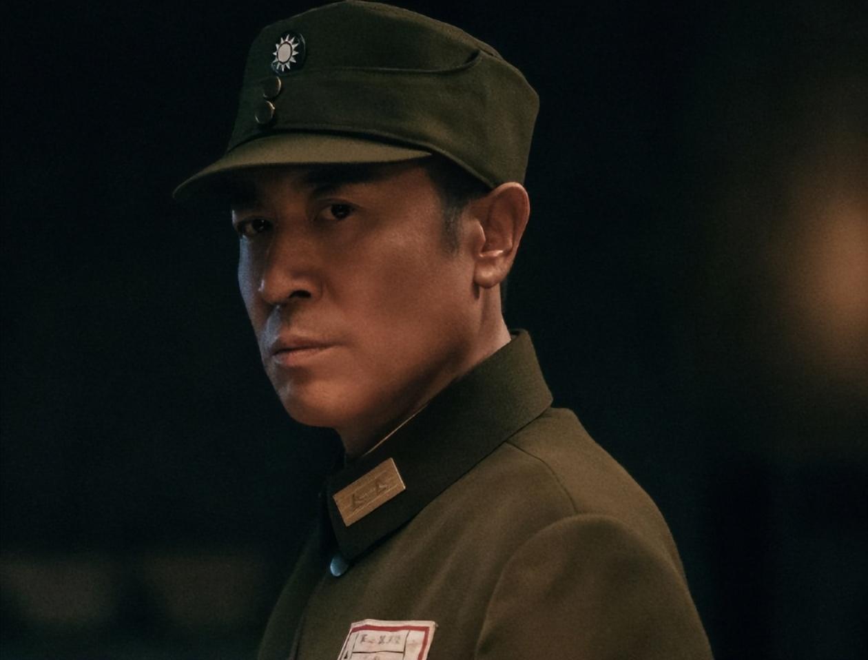 《援军明日到达》:但凡于和伟拉胯一点,都压不住这群王炸配角!