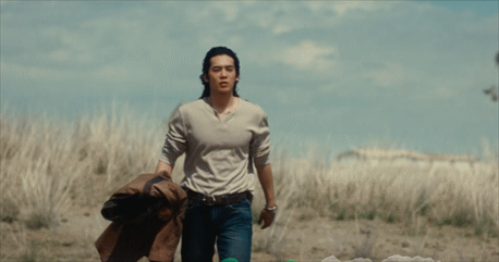 假骑马假腹肌,《我的阿勒泰》于适一出场,打了多少小鲜肉的脸?