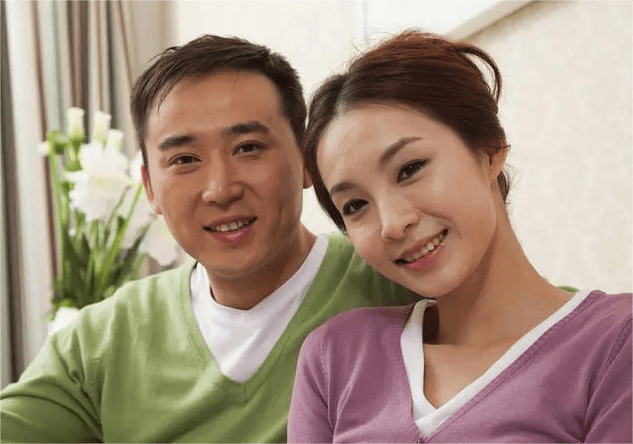 前天丈母娘问收入,老婆抢答5000,小舅子拍桌子:我怎么娶媳妇?