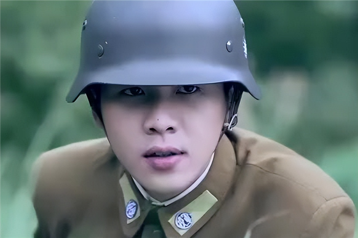 同样演过"周卫国",文章越走越远,张若昀却越来越火