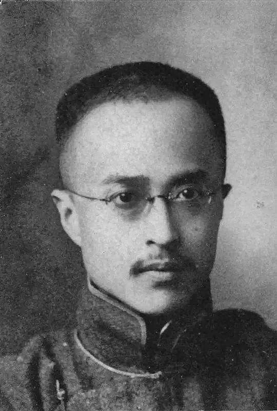 陆英:16年14胎,36岁"油尽灯枯"倒在产房,可惜了这位民国佳人