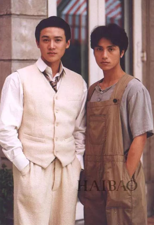 夸张!陈坤脸变陆毅了,比他年轻的时候还年轻