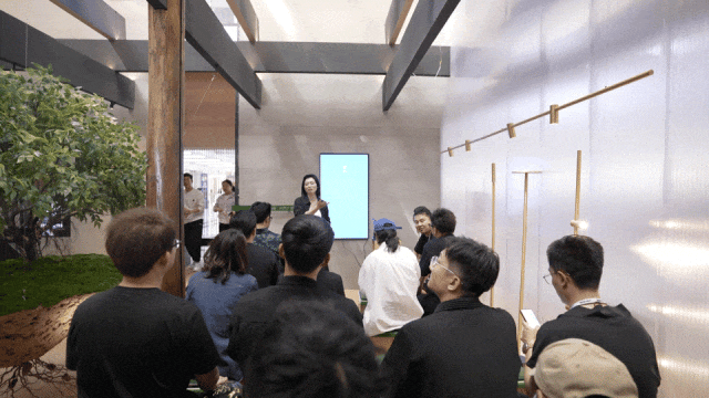 2024西安当代设计周「海域东韵」展览现场02超级毛孩子策展人:韩磊