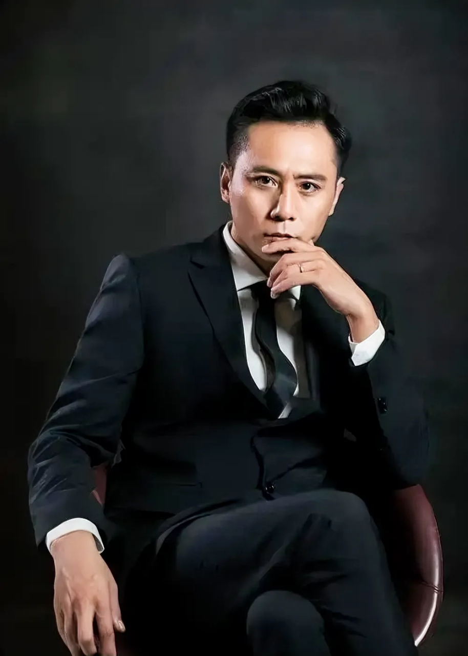 娱乐圈,10位高个子男明星: 1,费翔,1960年生人,64岁,身高191cm,毕业于