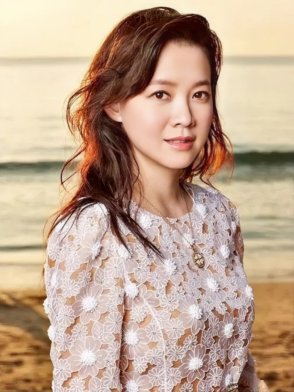 拥有高学历的10位星二代: 1,刘欢女儿:刘一丝,1991年出生于北京市,33