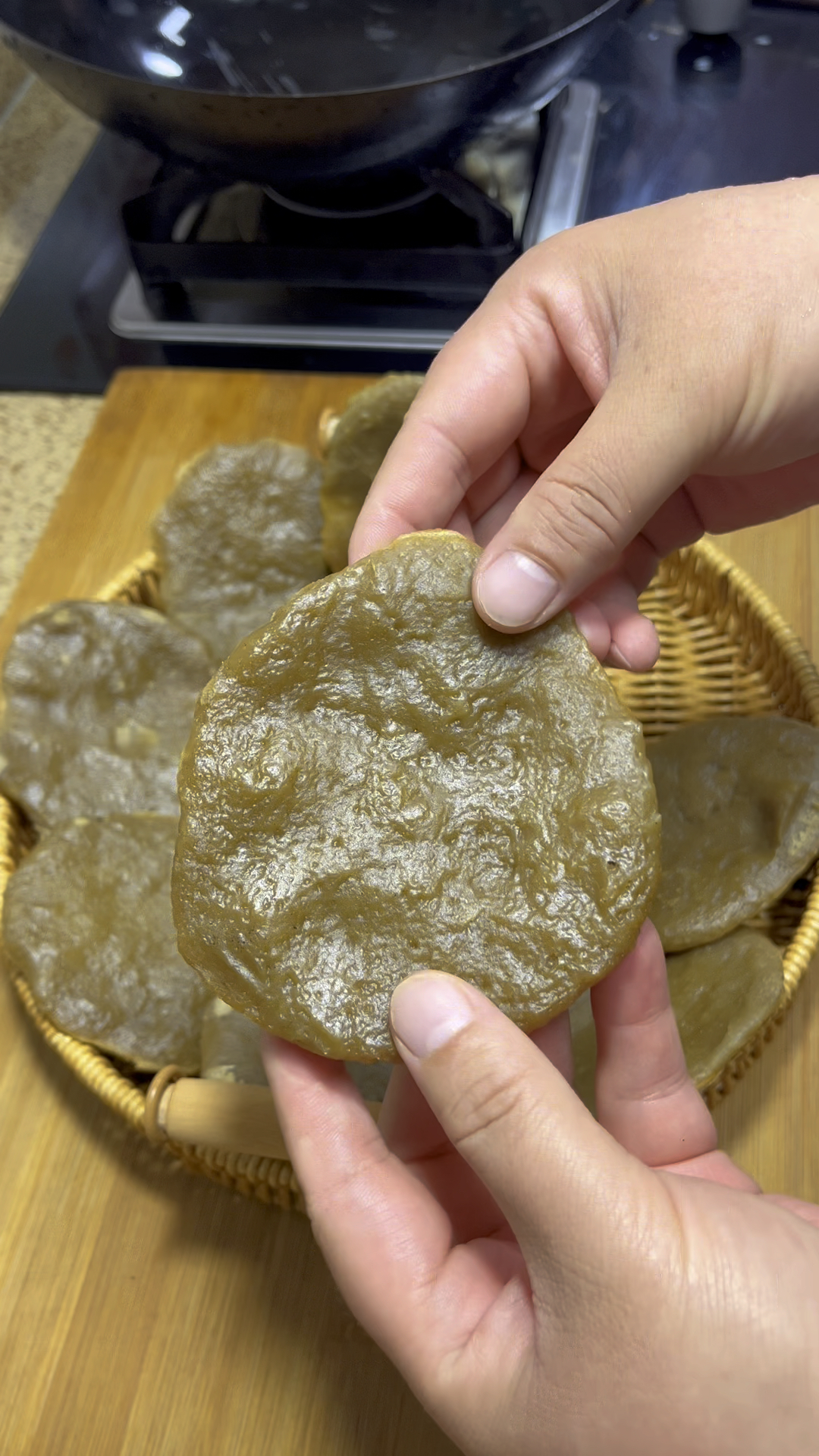 谁懂啊!这一口红薯死面饼子的味道,估计只有河南娃才知道.