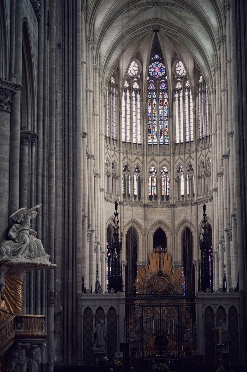 亚眠大教堂:法国最大的哥特式教堂之"大" #历史建筑# #建筑设计