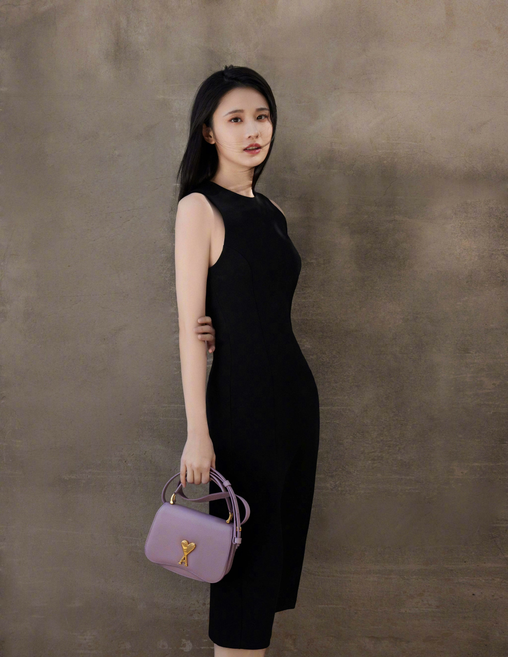 张慧雯,黑色开叉连衣裙,美不?