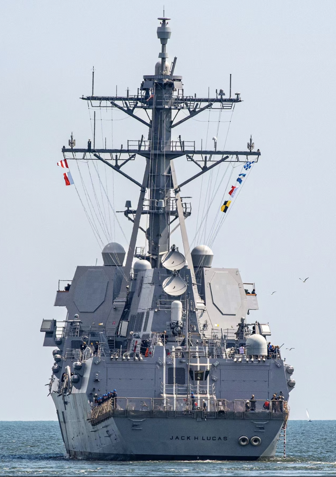 45型驱逐舰是我小时候收集杂志时的明星角色,很文章大篇幅的介绍分析