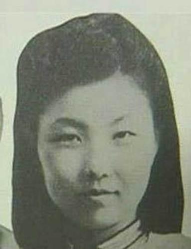 蒋经国:曾与冯弗能秘恋,俄国妻子后半生凄苦可怜,情人离奇去世