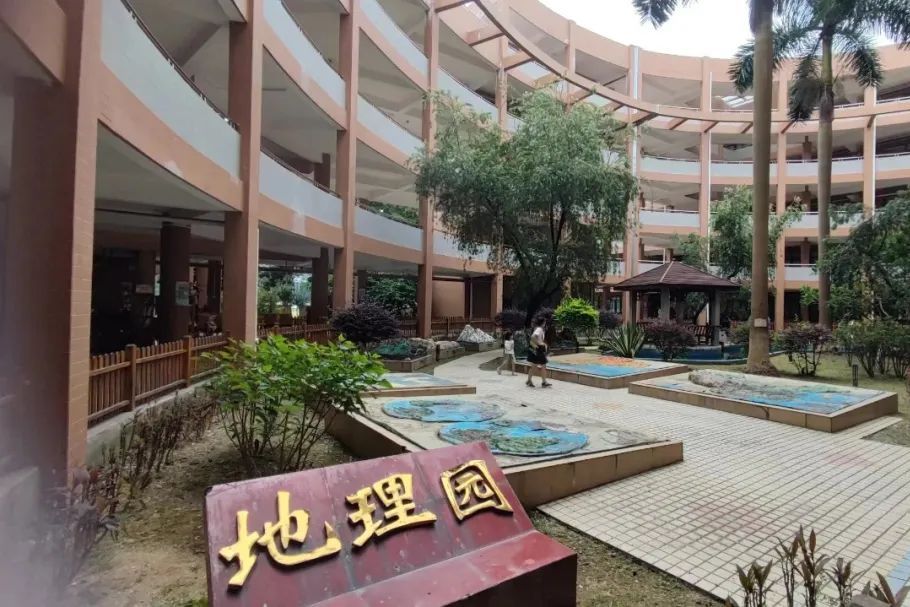 5月18日,广州市南沙东涌中学开放日,学校透露了招生计划,班型设置及