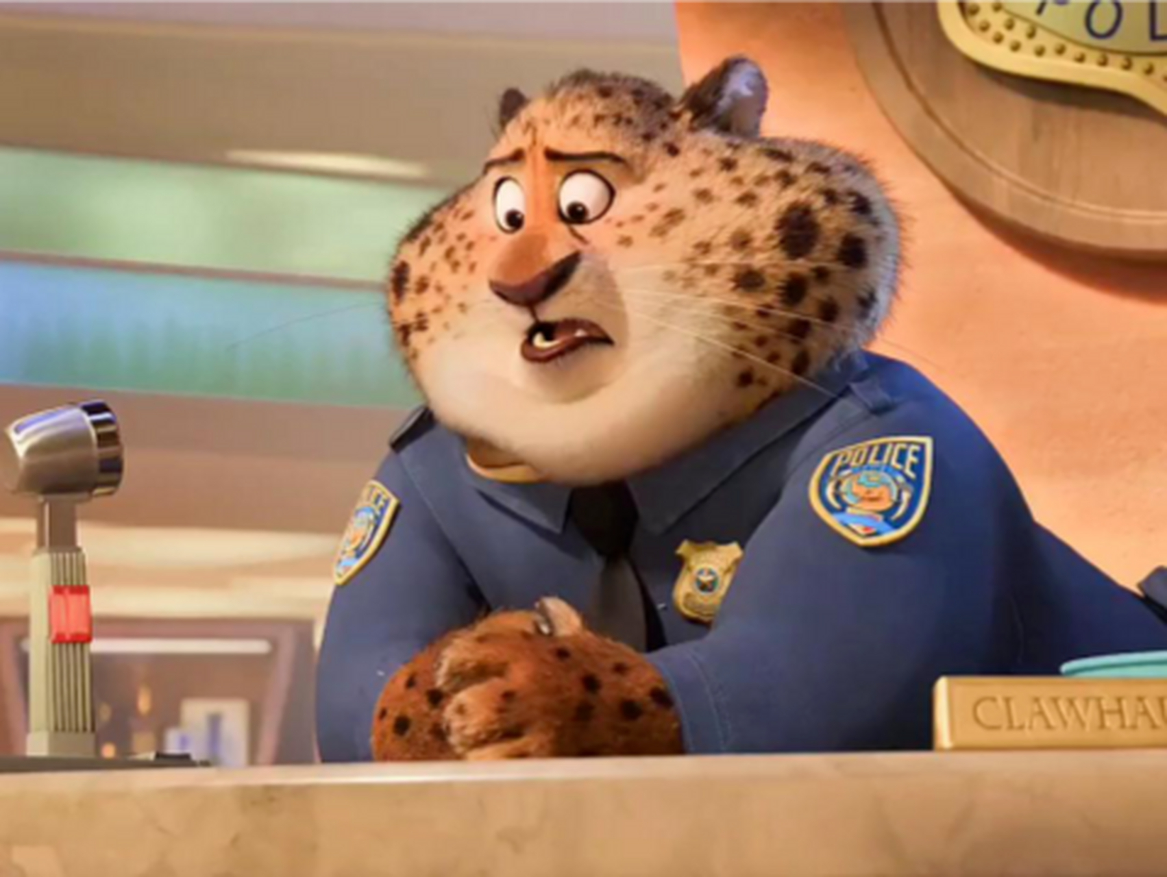 攀枝花动物园一只金钱豹因太胖被网友关注,甚至有人叫它"豹警官"