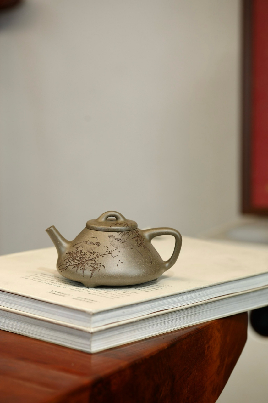 子冶石瓢·收藏重器      石瓢专业户 王平制作,张勇刻绘 容量300cc