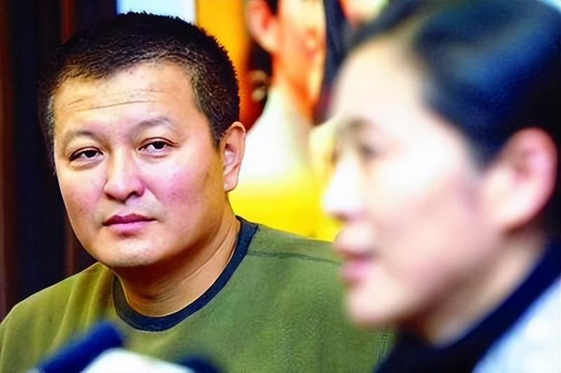64岁倪萍先后有过4任男友,再看看现任丈夫,简直就是天差地别