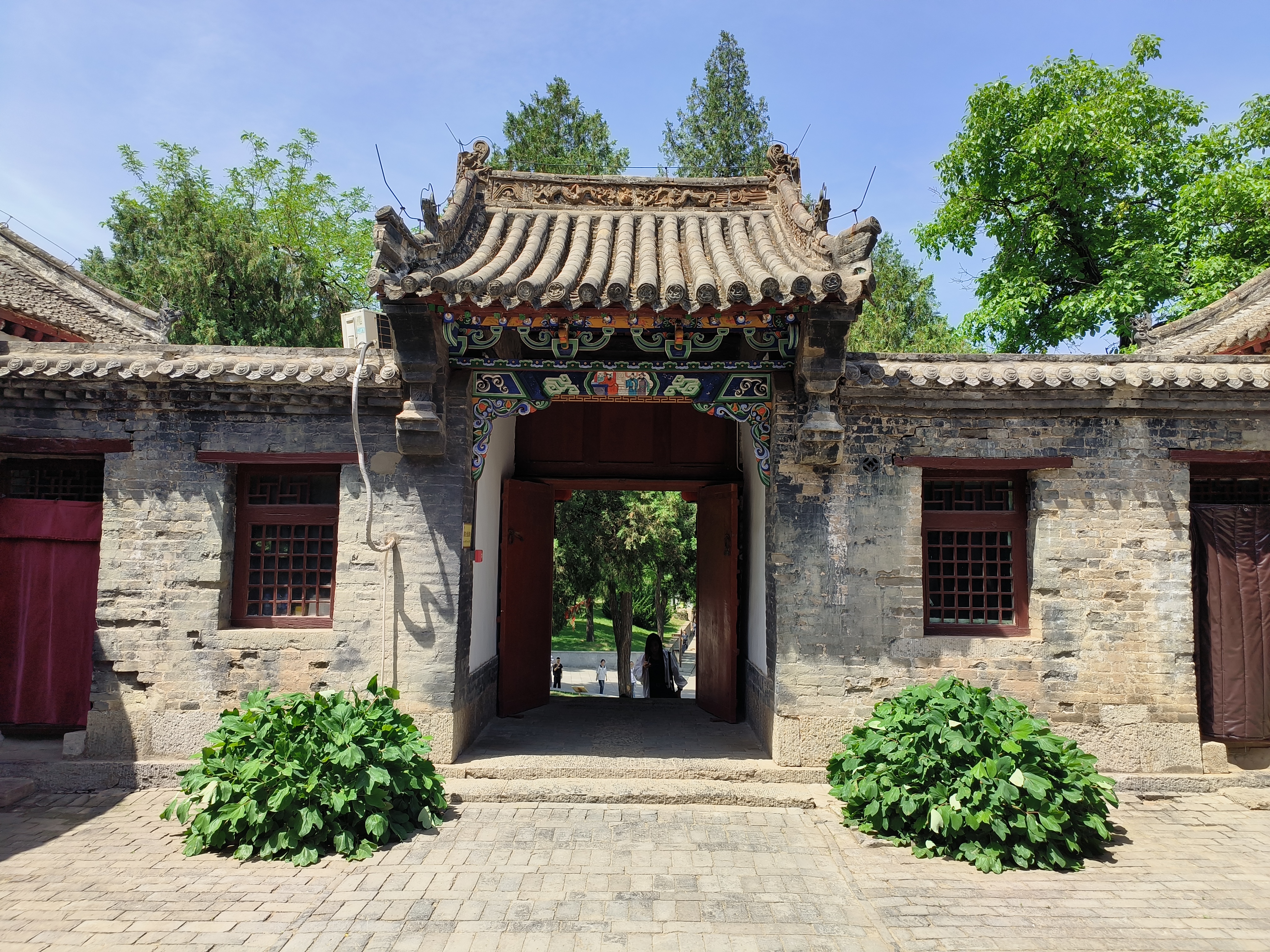 据传二宫和广生宫均为清朝年间创建或重建于北齐文宣帝所建离宫旧址