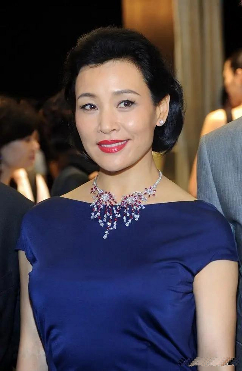 陈冲优雅气质依然出众